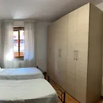 Donca House Apartamento *